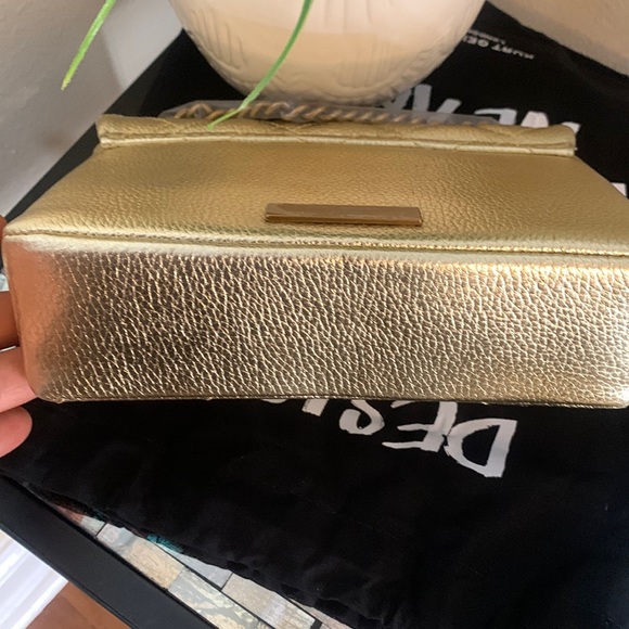 Kurt Geiger London Kensington Eye Quilted Leather Crossbody Bag - Picture 8 of 16